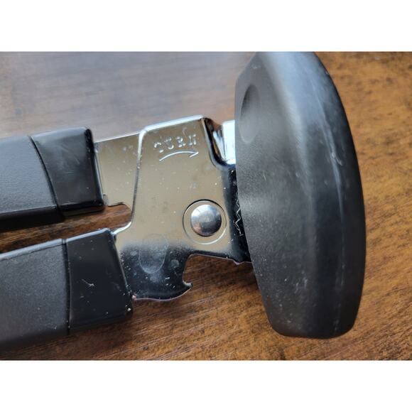 Can Opener Bottle Black Grips Manual 7” - used - Picture 2 of 7